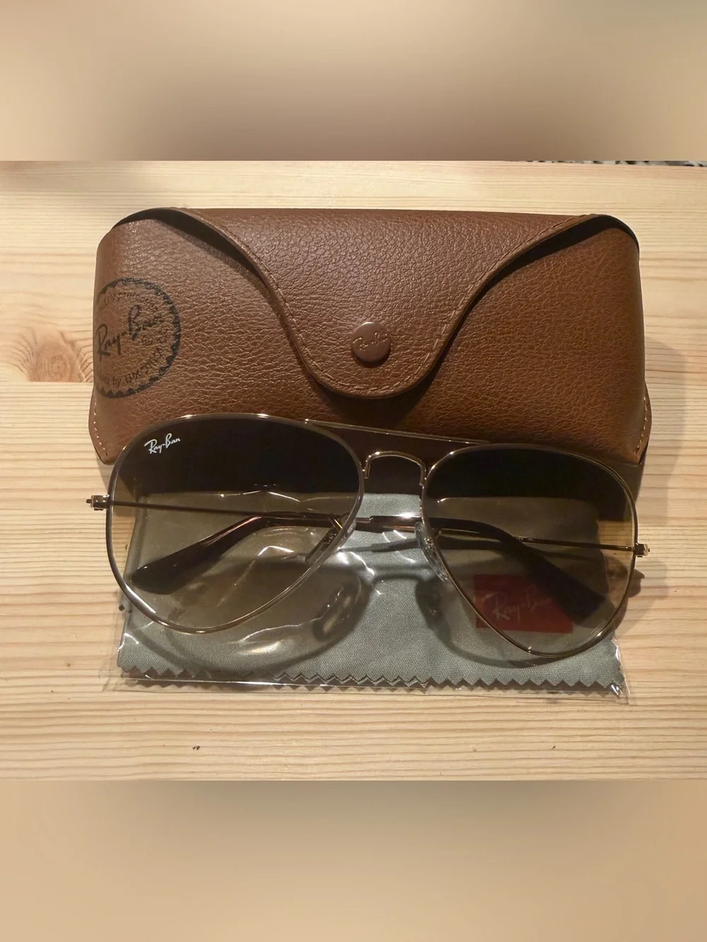 RAY-BAN Aviator sunglasses polarized